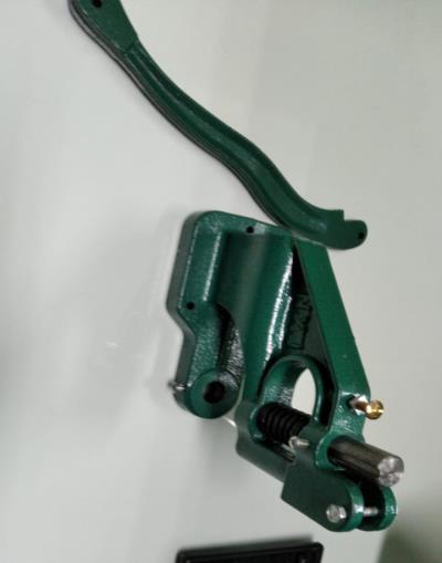 Presser dan Matras Mata Ayam